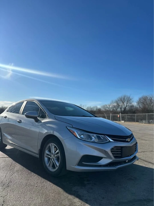 2017 Chevrolet Cruze - Image 3 of 8
