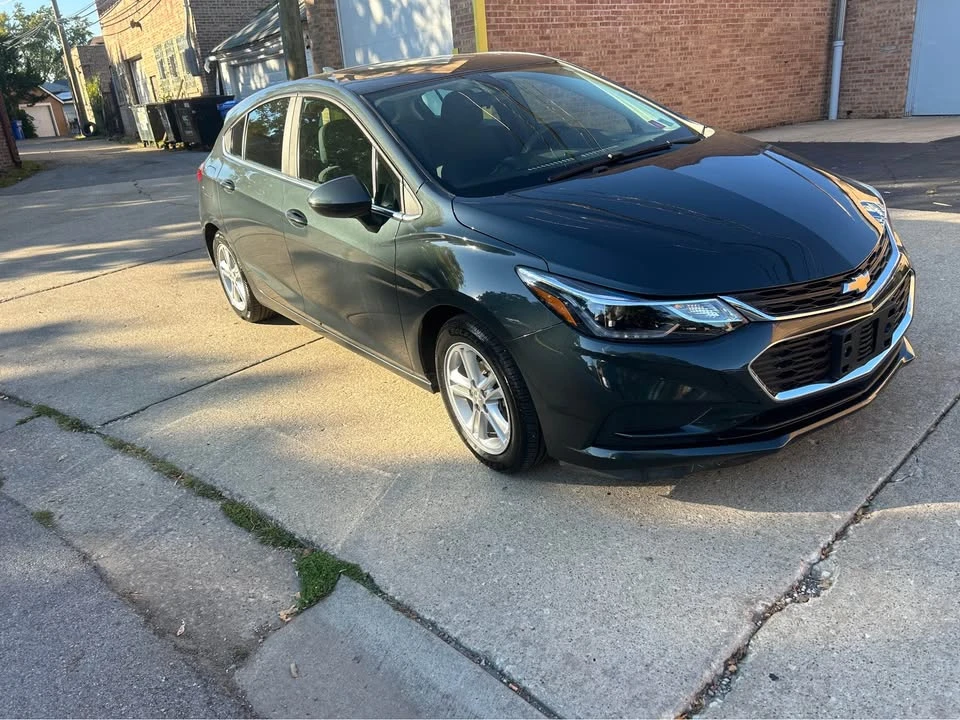 2017 Chevrolet Cruze - Image 6 of 8