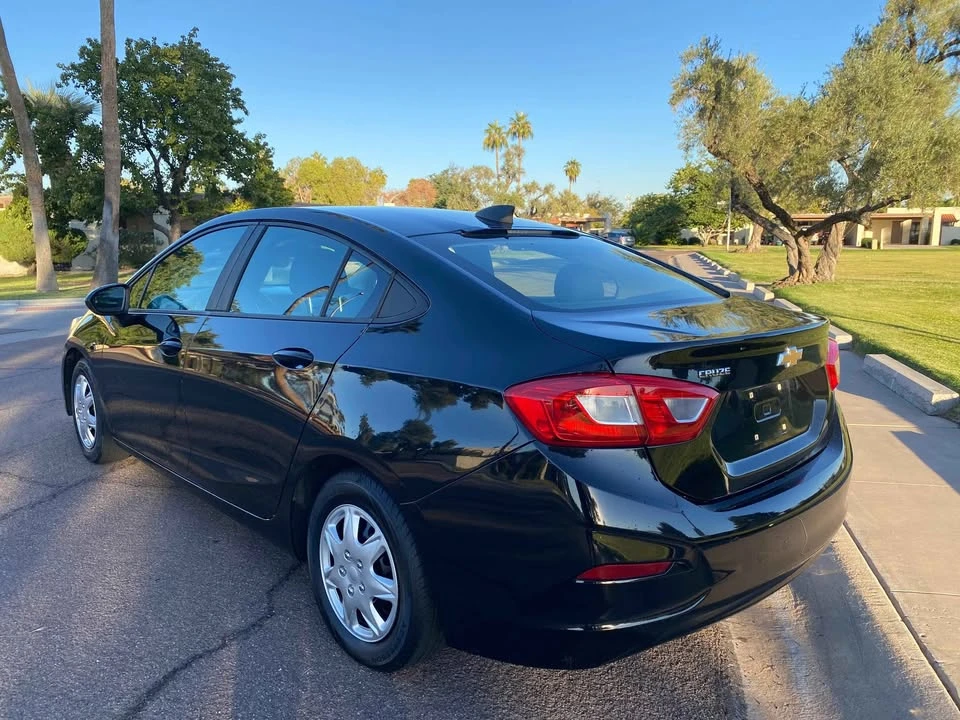 2017 Chevrolet Cruze - Image 8 of 15