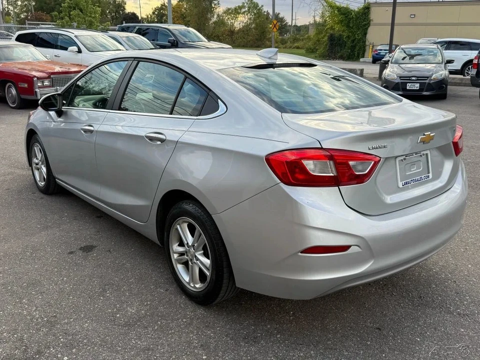 2017 Chevrolet Cruze - Image 7 of 12