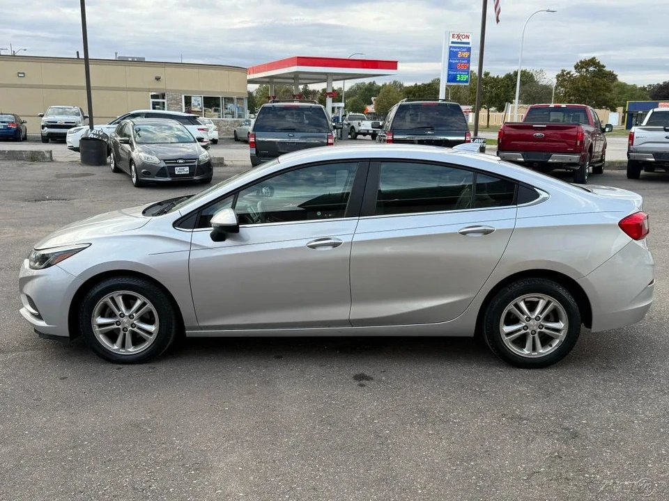 2017 Chevrolet Cruze - Image 8 of 12
