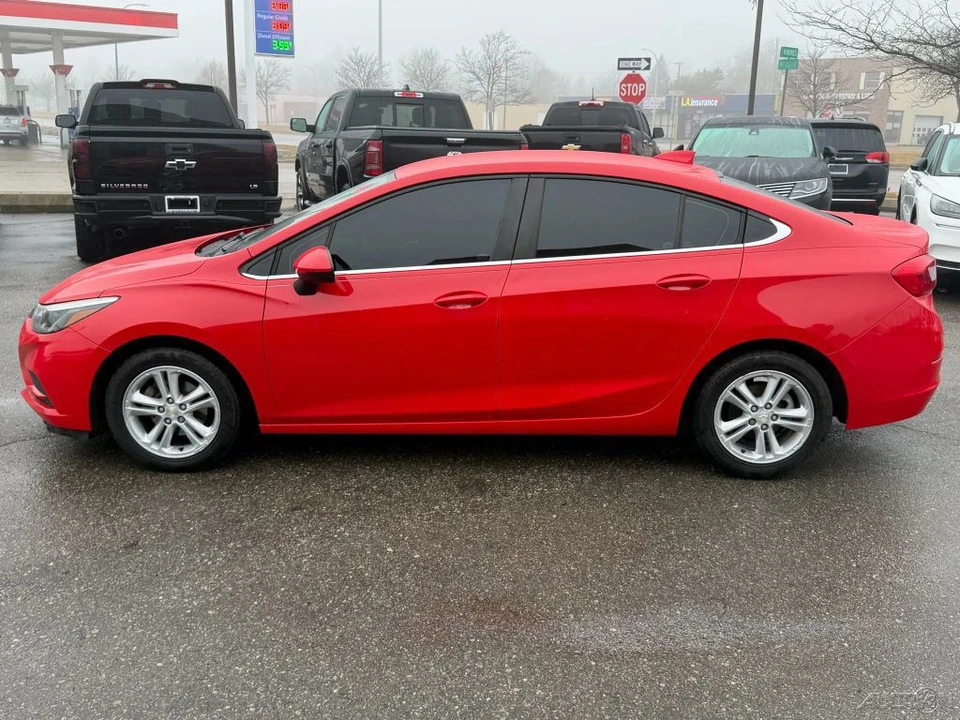 2017 Chevrolet Cruze - Image 2 of 12
