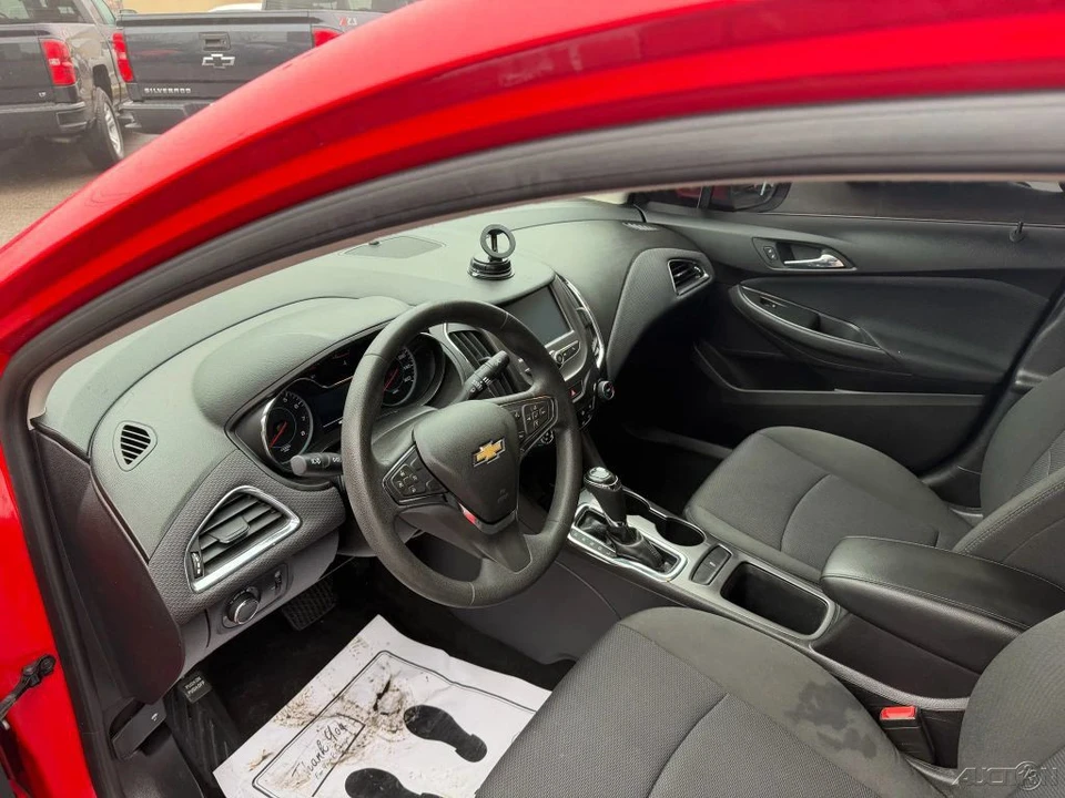 2017 Chevrolet Cruze - Image 9 of 12