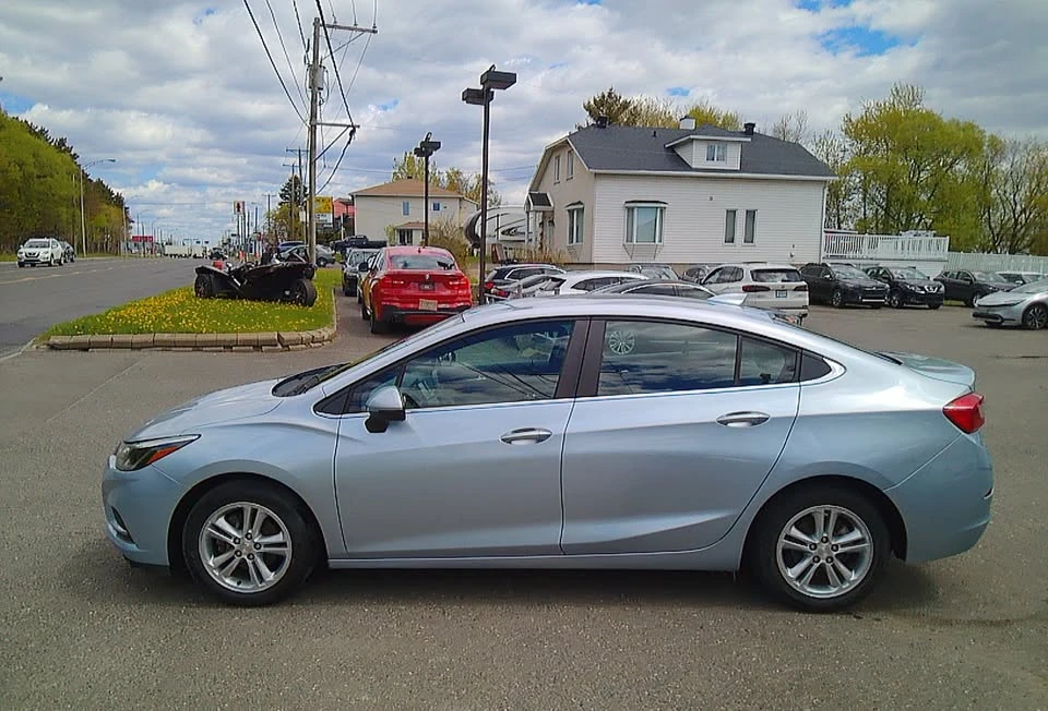 2017 Chevrolet Cruze - Image 10 of 18