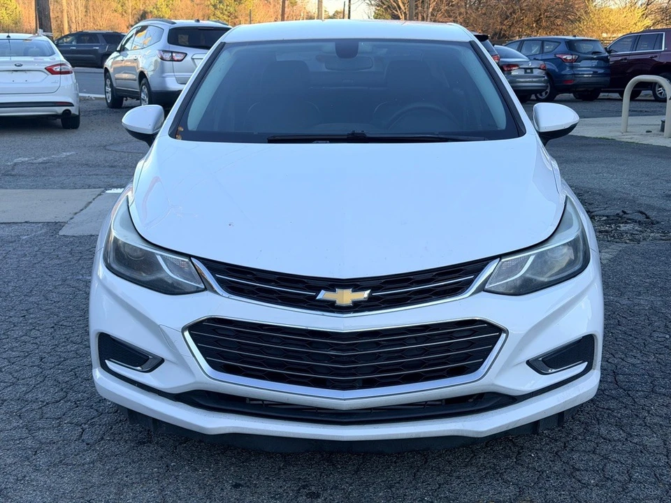 2017 Chevrolet Cruze - Image 2 of 16
