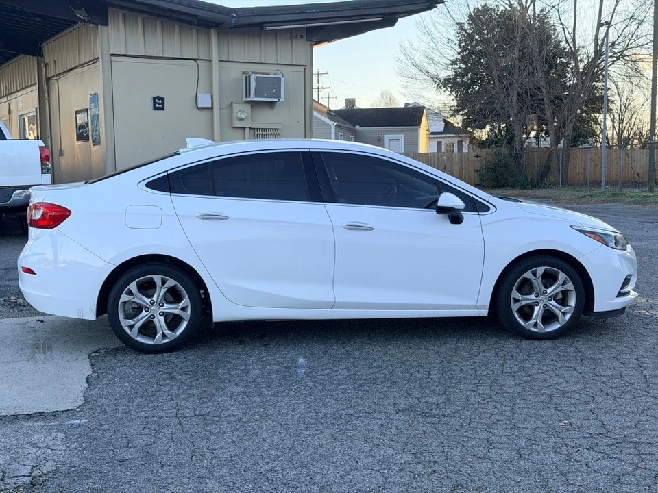 2017 Chevrolet Cruze - Image 4 of 16