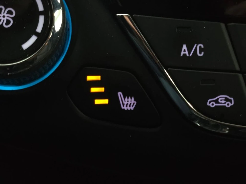 2017 Chevrolet Cruze - Image 5 of 12