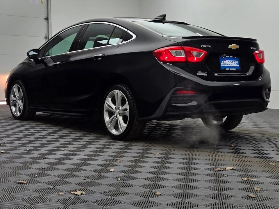 2017 Chevrolet Cruze - Image 10 of 12