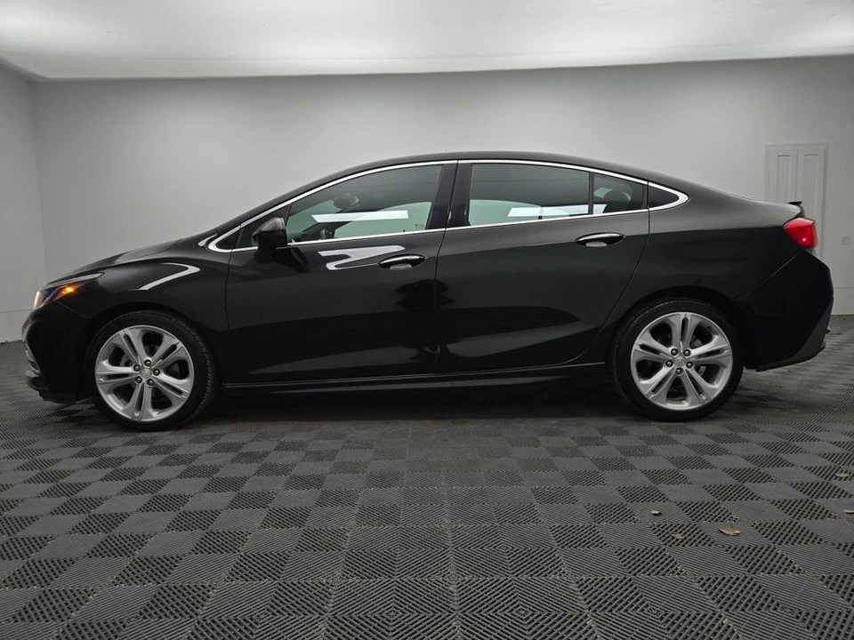 2017 Chevrolet Cruze - Image 11 of 12