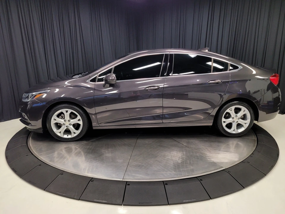 2017 Chevrolet Cruze - Image 8 of 12