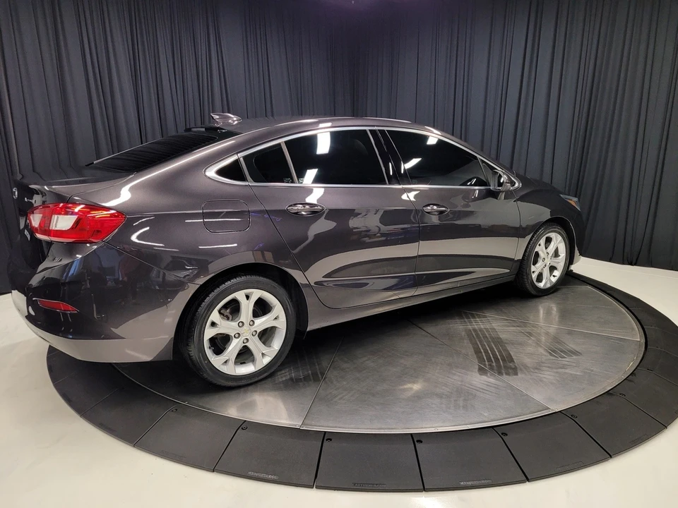 2017 Chevrolet Cruze - Image 11 of 12