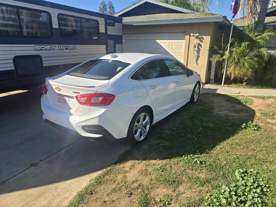 2017 Chevrolet Cruze - Image 9 of 13