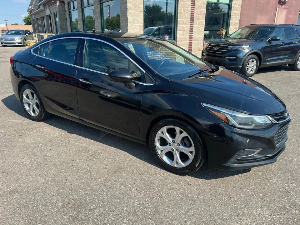2017 Chevrolet Cruze - Image 7 of 12