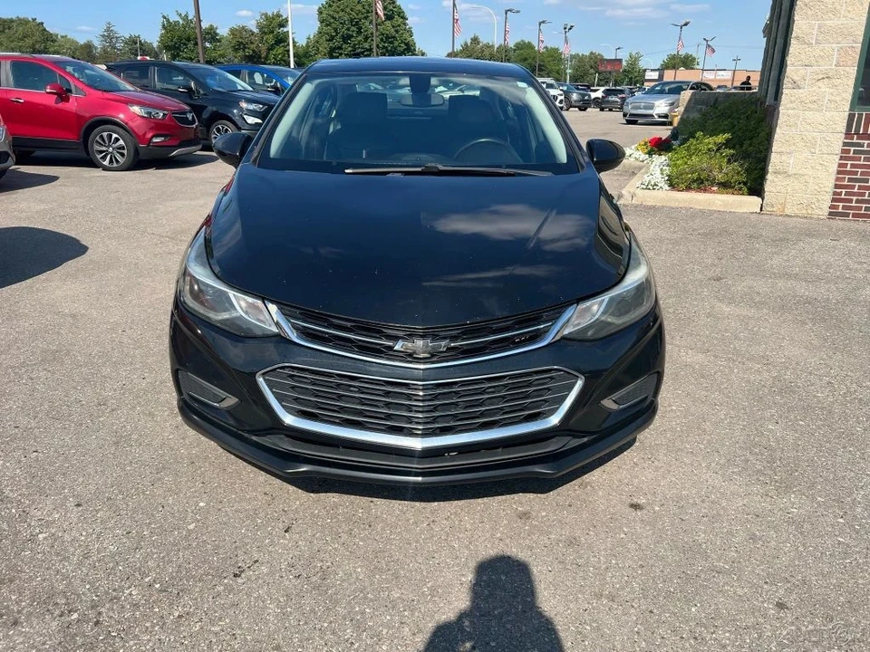2017 Chevrolet Cruze - Image 8 of 12
