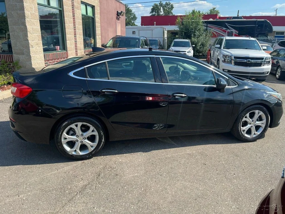 2017 Chevrolet Cruze - Image 6 of 12