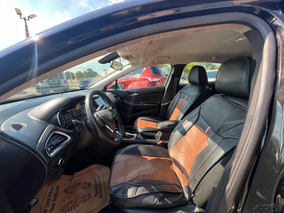 2017 Chevrolet Cruze - Image 10 of 12