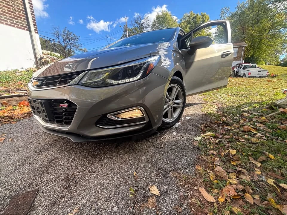 2017 Chevrolet Cruze - Image 6 of 11