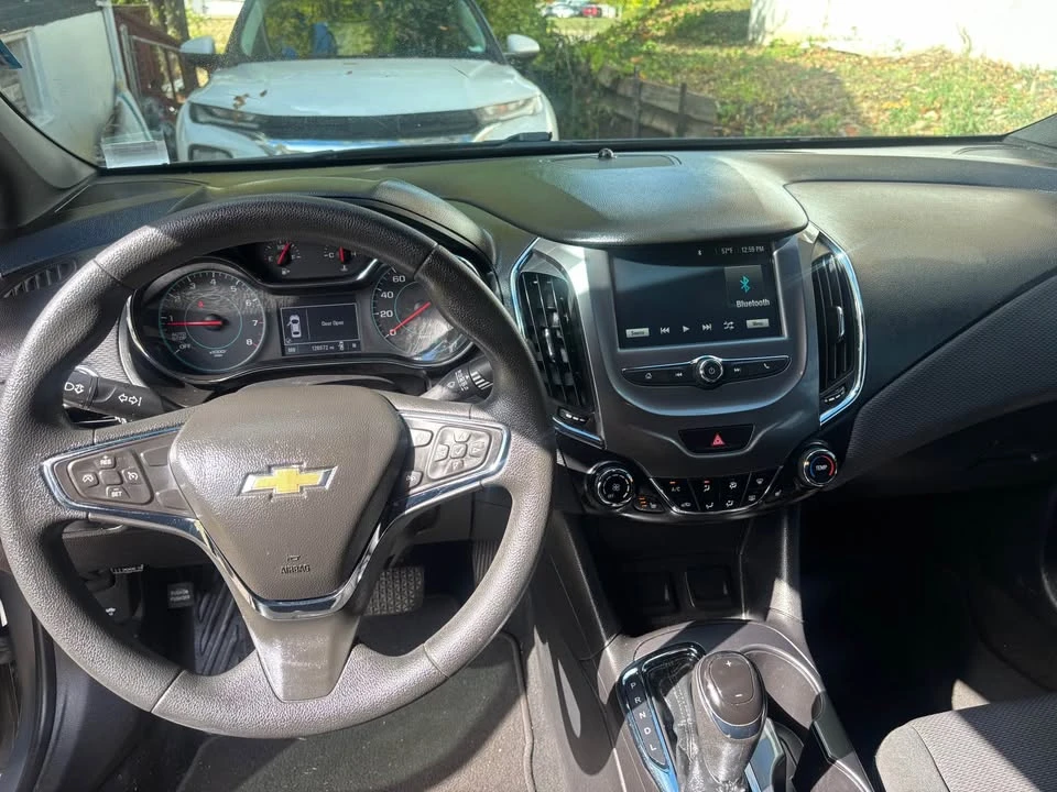 2017 Chevrolet Cruze - Image 9 of 11