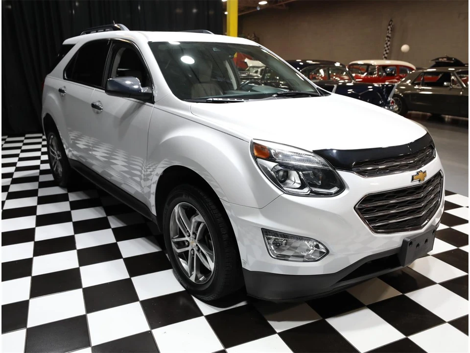 2017 Chevrolet Equinox - Image 10 of 31