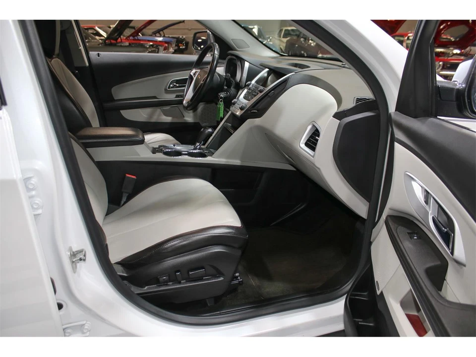 2017 Chevrolet Equinox - Image 26 of 31