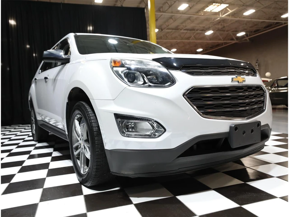 2017 Chevrolet Equinox - Image 11 of 31