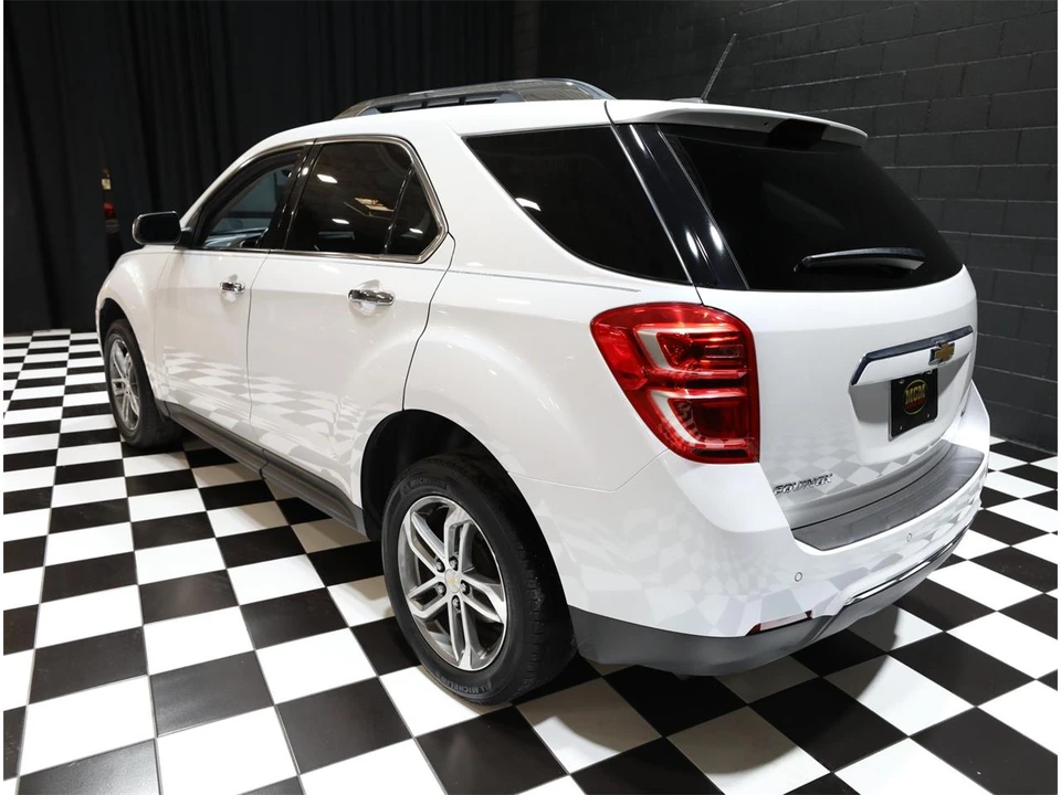 2017 Chevrolet Equinox - Image 18 of 31