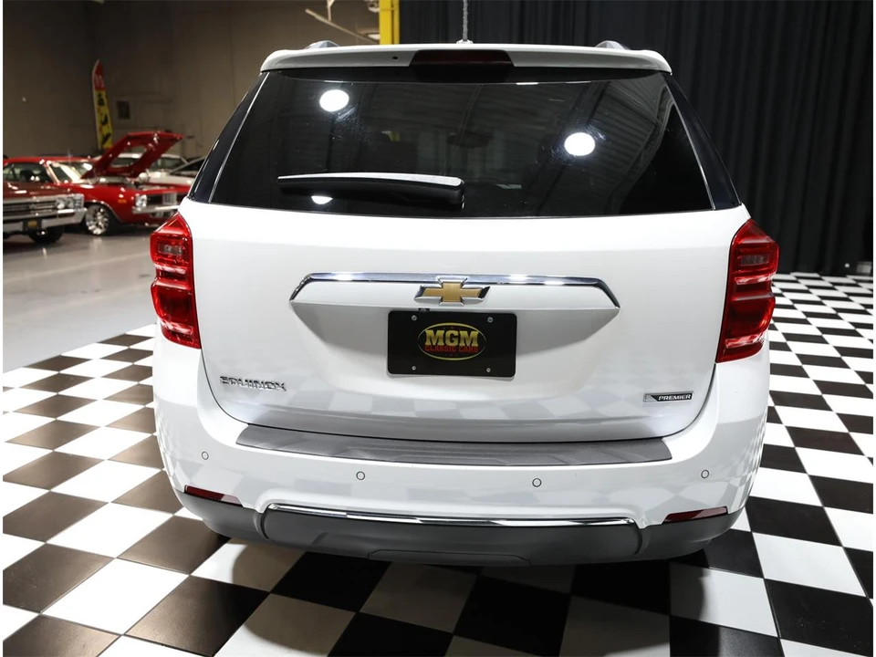 2017 Chevrolet Equinox - Image 15 of 31