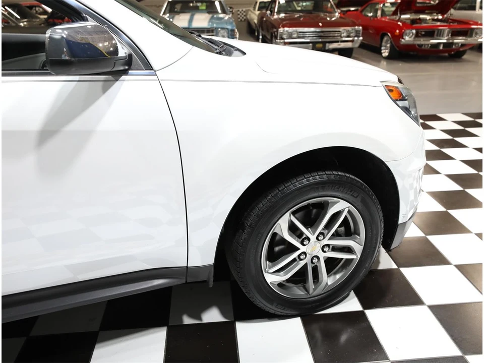2017 Chevrolet Equinox - Image 12 of 31