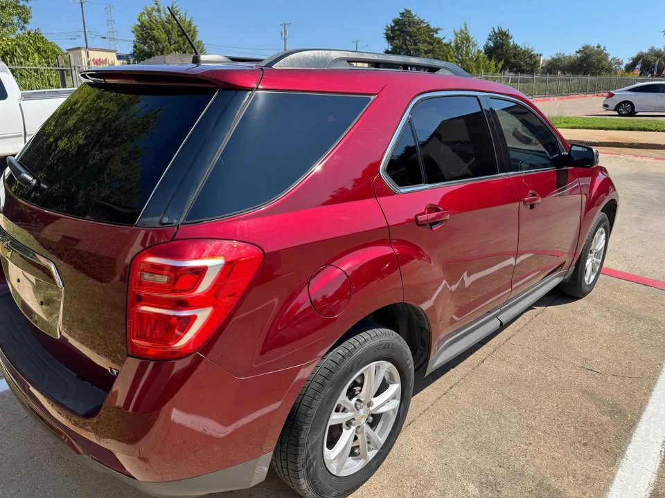 2017 Chevrolet Equinox - Image 10 of 17