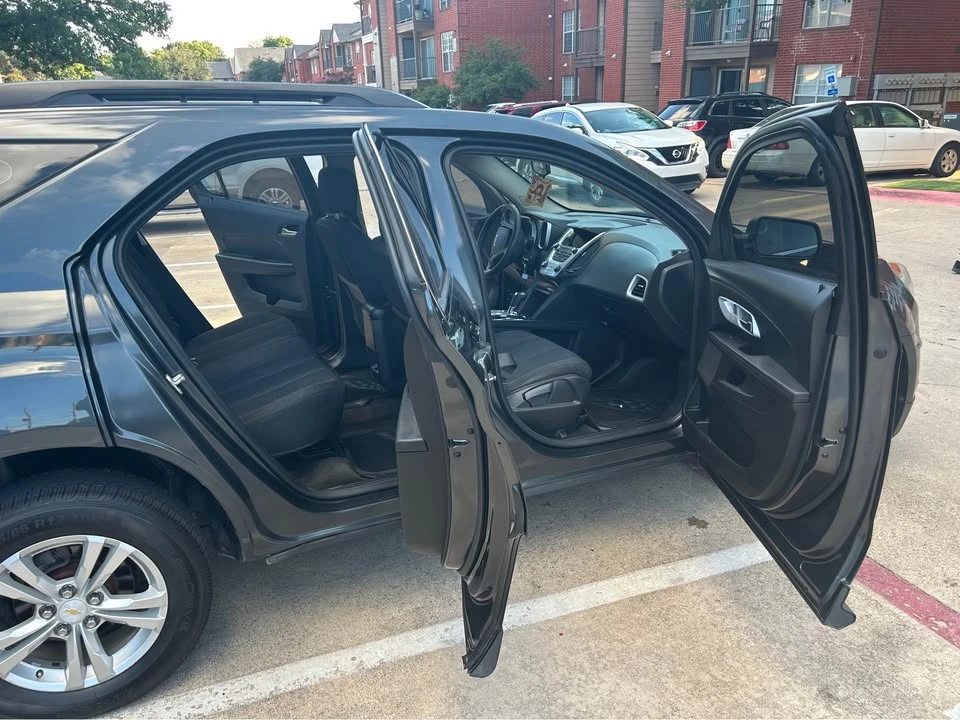 2017 Chevrolet Equinox - Image 2 of 14