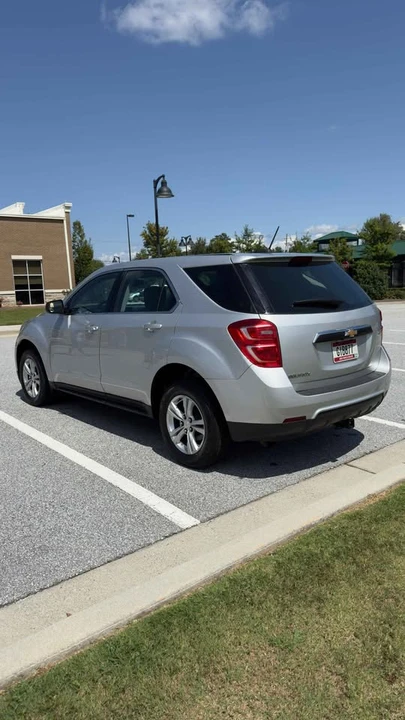 2017 Chevrolet Equinox - Image 2 of 12
