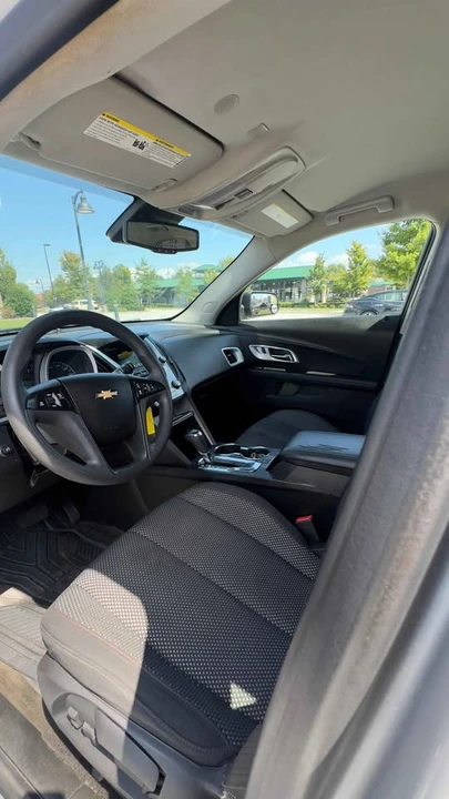2017 Chevrolet Equinox - Image 10 of 12