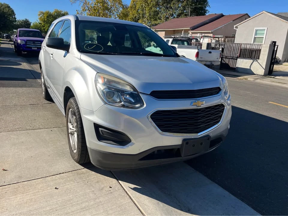 2017 Chevrolet Equinox - Image 2 of 9