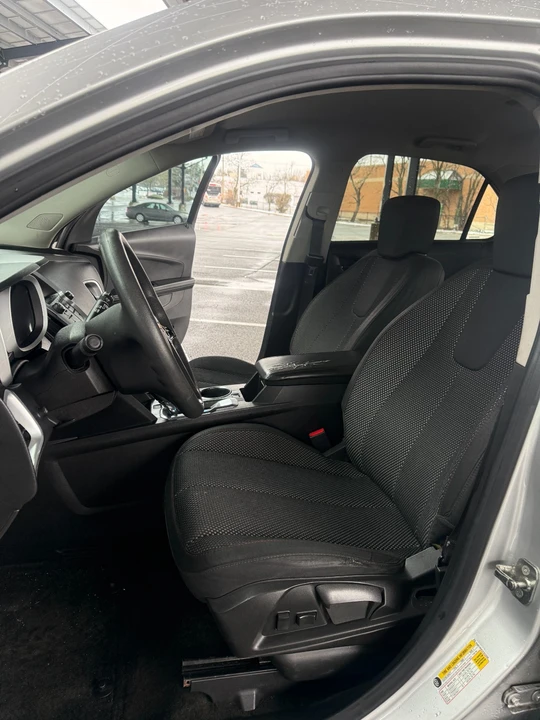 2017 Chevrolet Equinox - Image 10 of 15