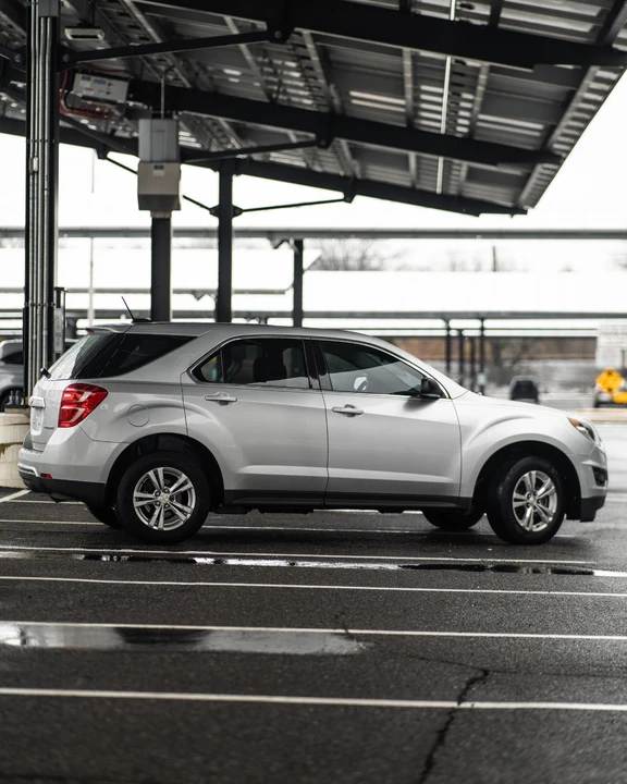 2017 Chevrolet Equinox - Image 4 of 15