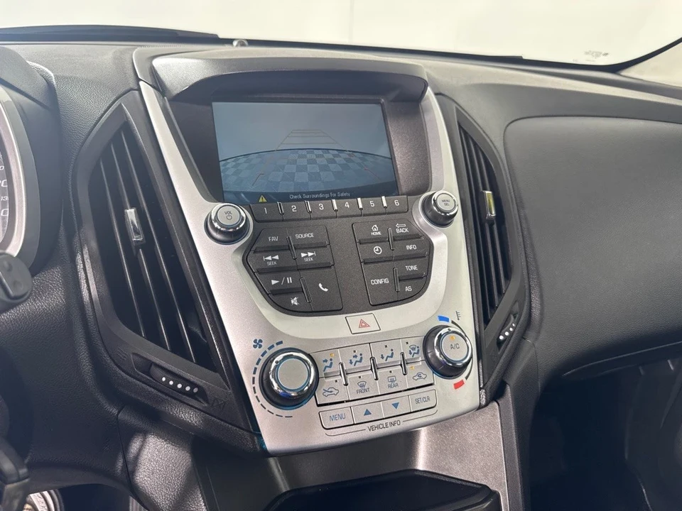 2017 Chevrolet Equinox - Image 16 of 21