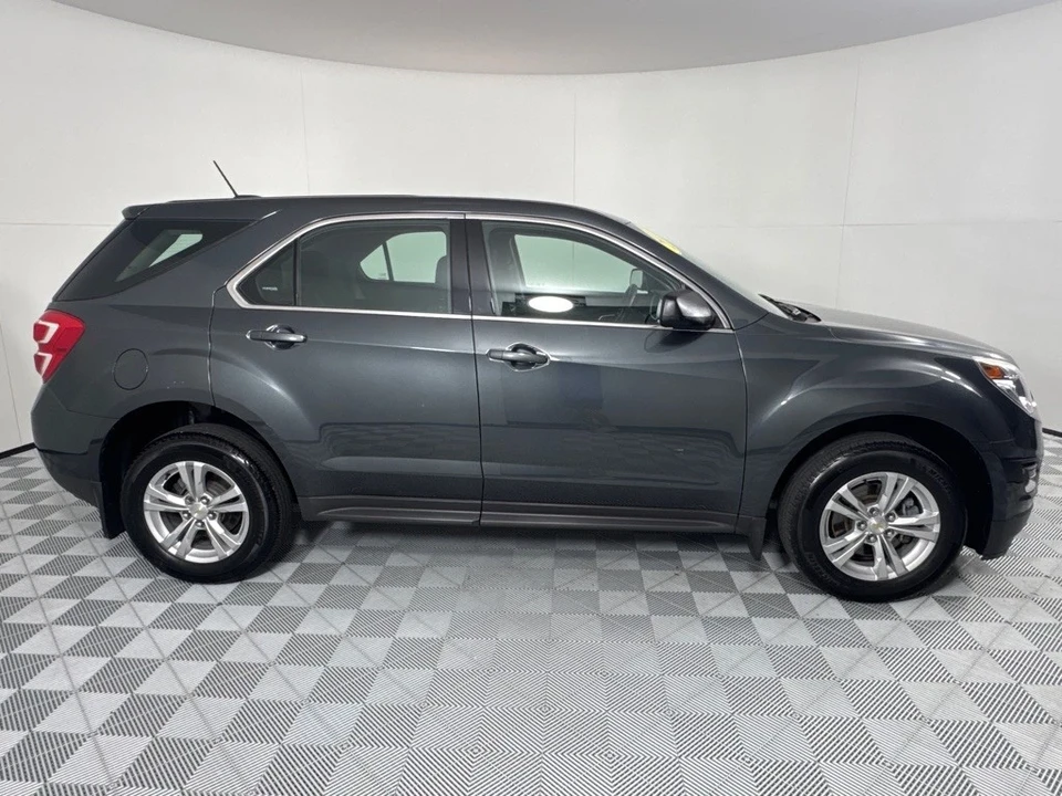 2017 Chevrolet Equinox - Image 4 of 21