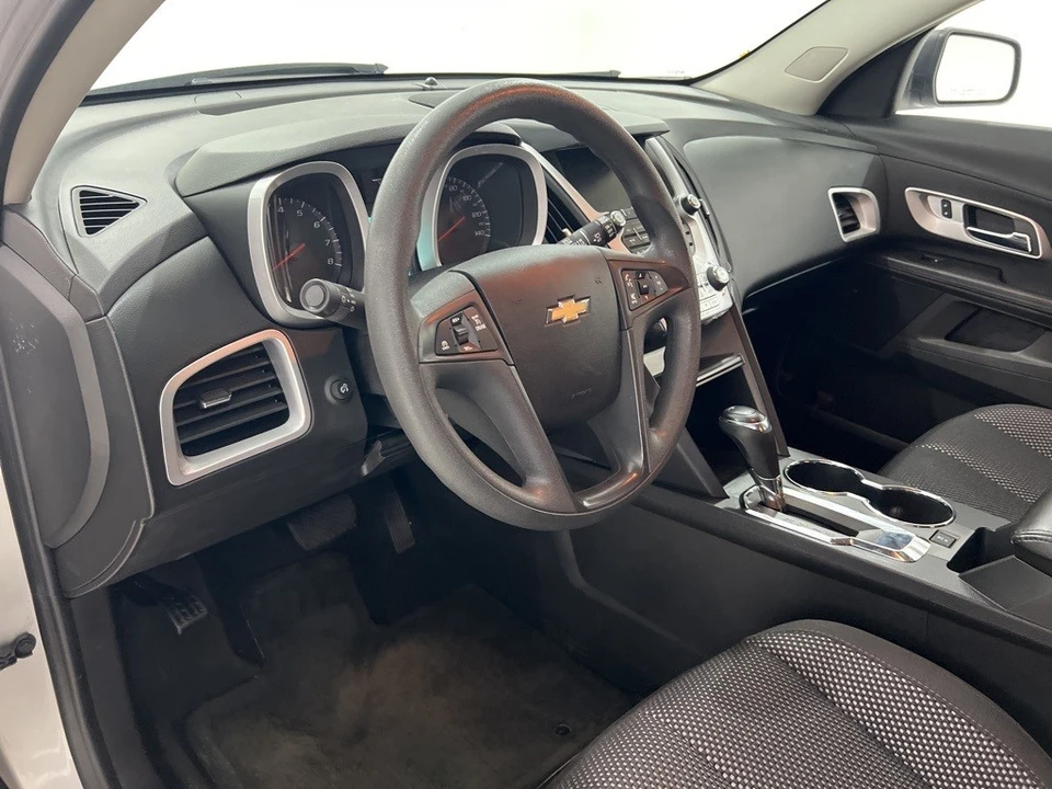 2017 Chevrolet Equinox - Image 9 of 12