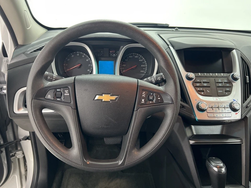 2017 Chevrolet Equinox - Image 10 of 12
