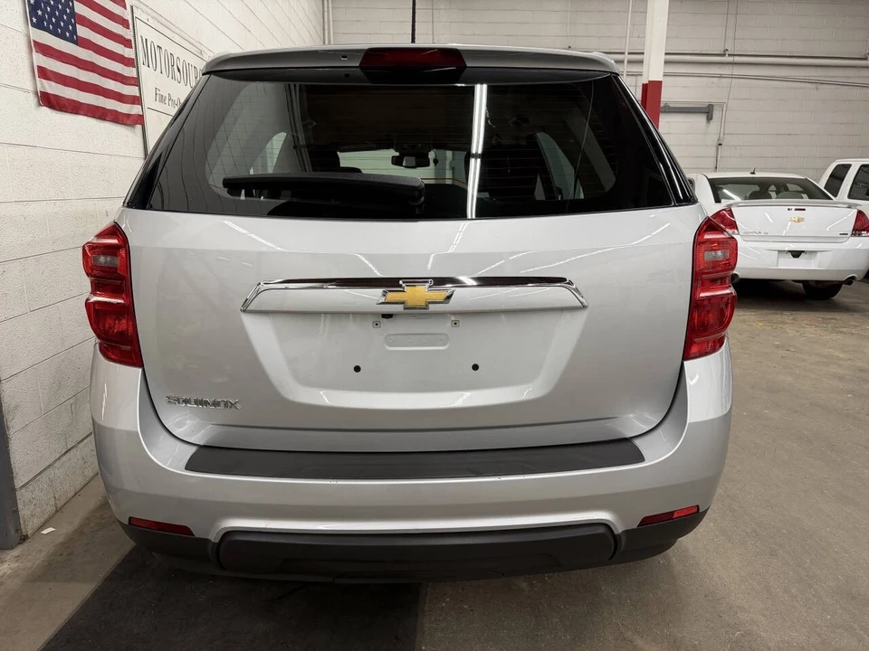 2017 Chevrolet Equinox - Image 11 of 12