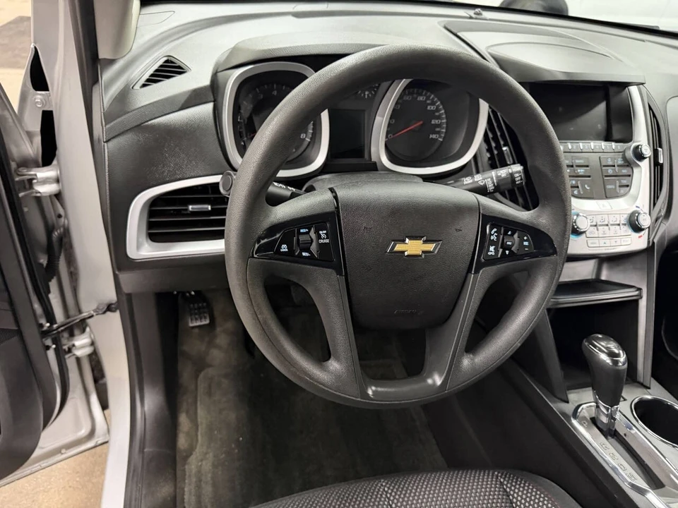 2017 Chevrolet Equinox - Image 9 of 12