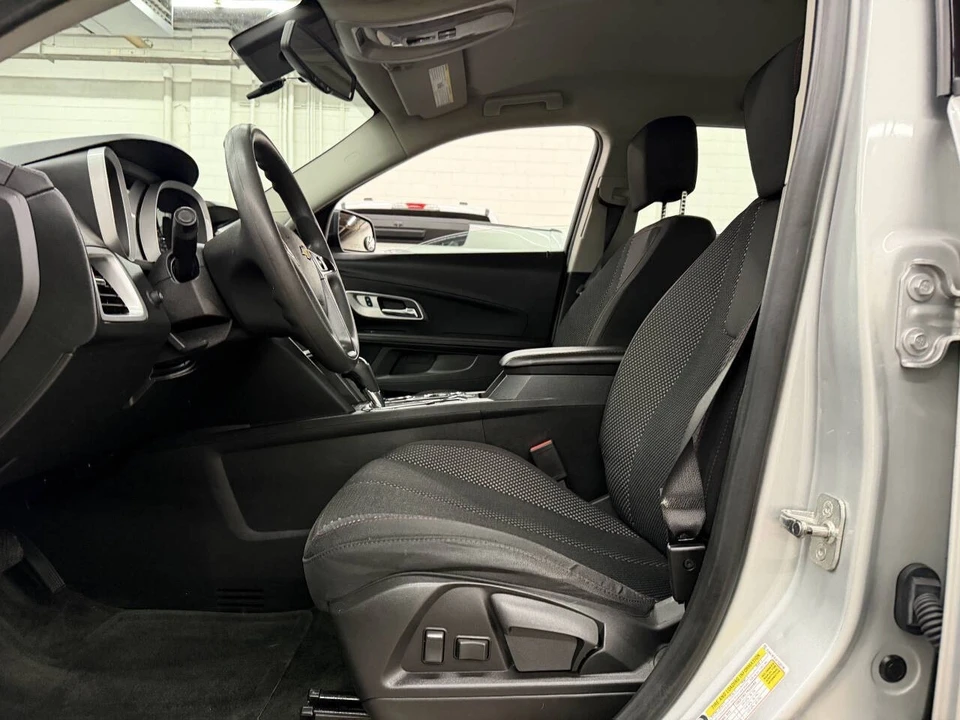 2017 Chevrolet Equinox - Image 6 of 12