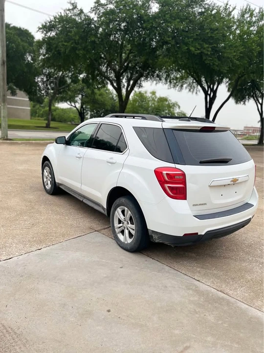 2017 Chevrolet Equinox - Image 6 of 8