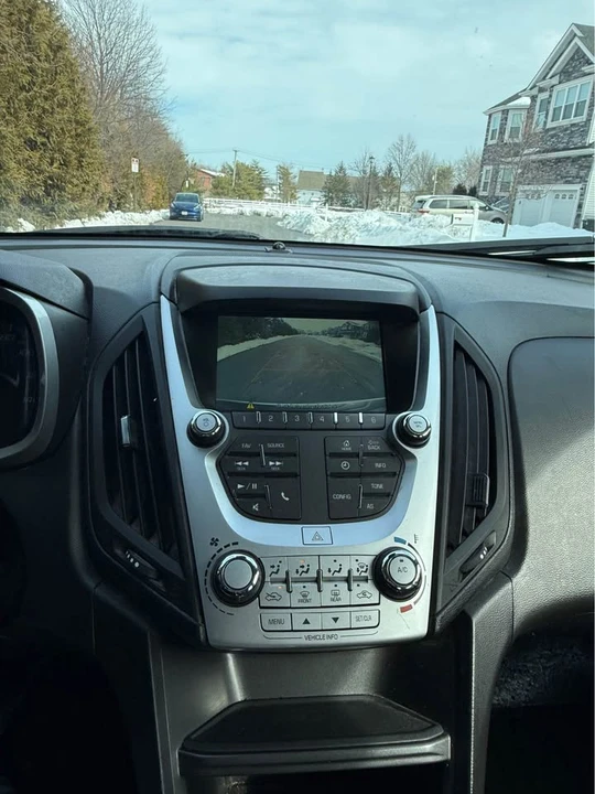 2017 Chevrolet Equinox - Image 6 of 7
