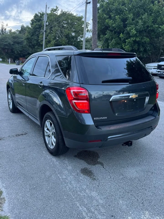 2017 Chevrolet Equinox - Image 2 of 4