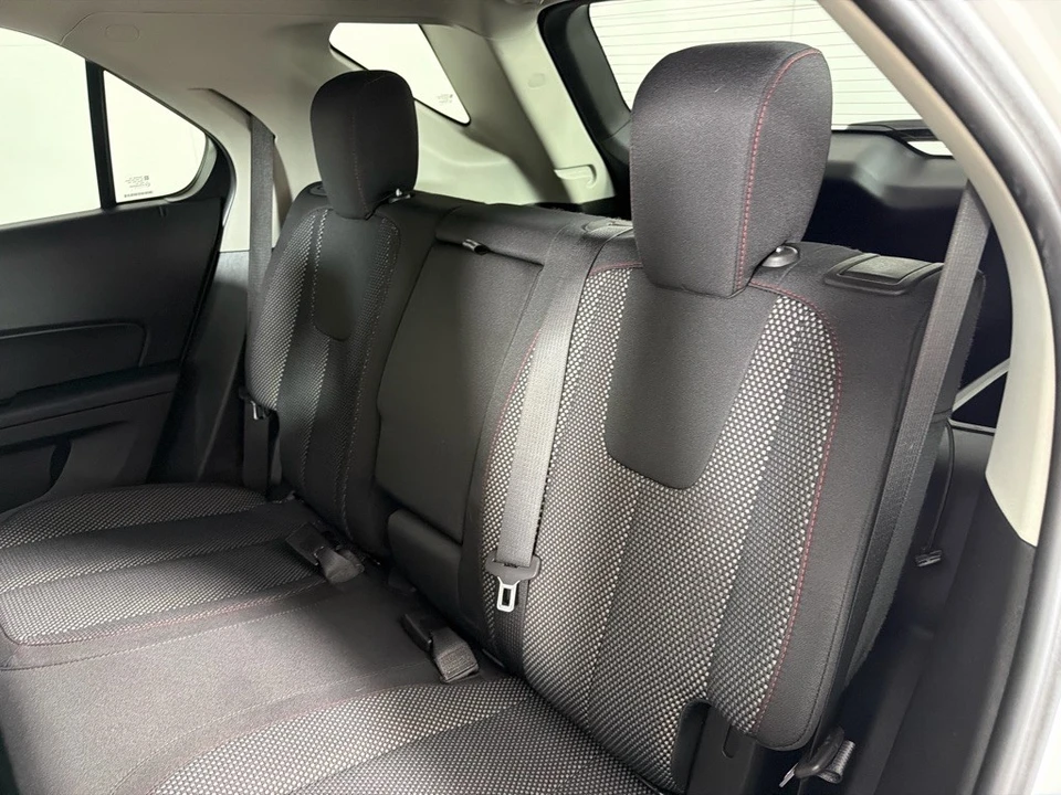 2017 Chevrolet Equinox - Image 18 of 21