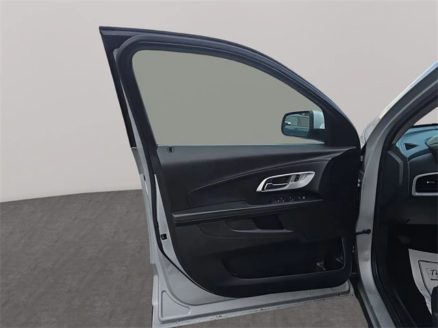 2017 Chevrolet Equinox - Image 10 of 12