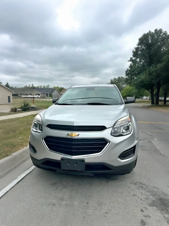 2017 Chevrolet Equinox - Image 3 of 4