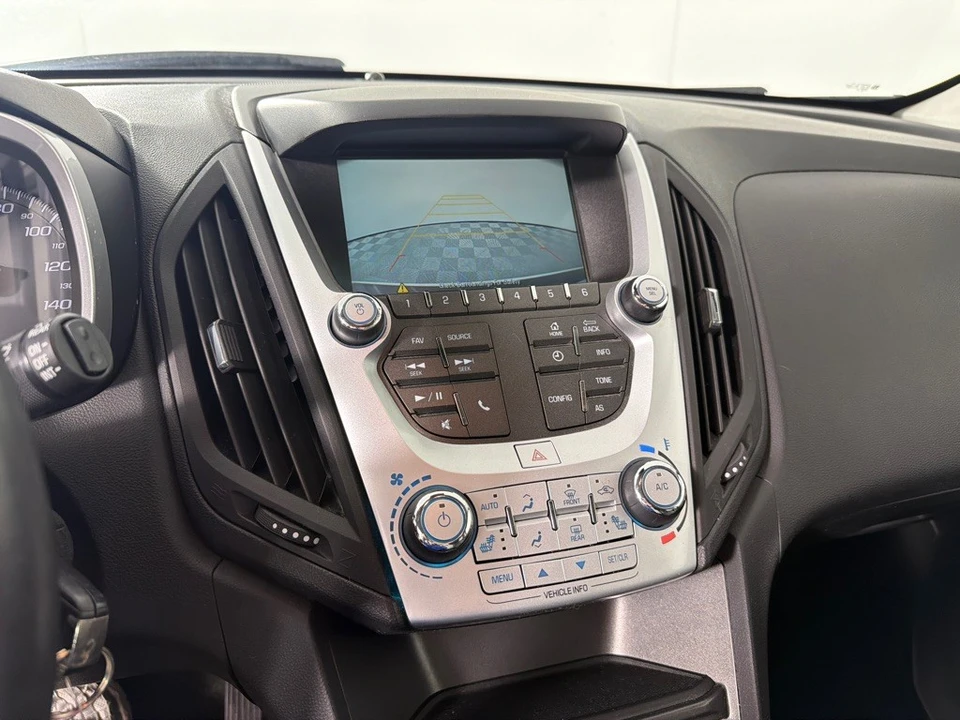 2017 Chevrolet Equinox - Image 15 of 21