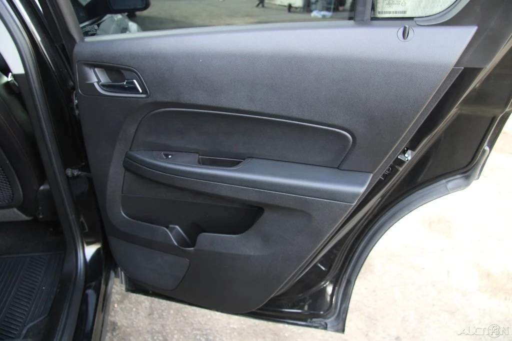 2017 Chevrolet Equinox - Image 18 of 21